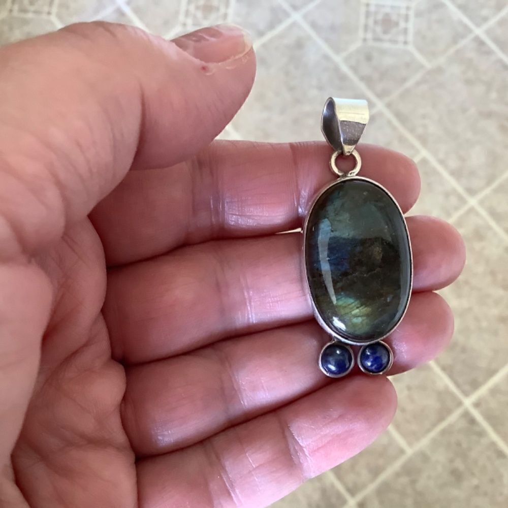 NWOT Sterling SILVER 925 LABRADORITE/LAPIS OVAL PENDANT​​ - Picture 2 of 8